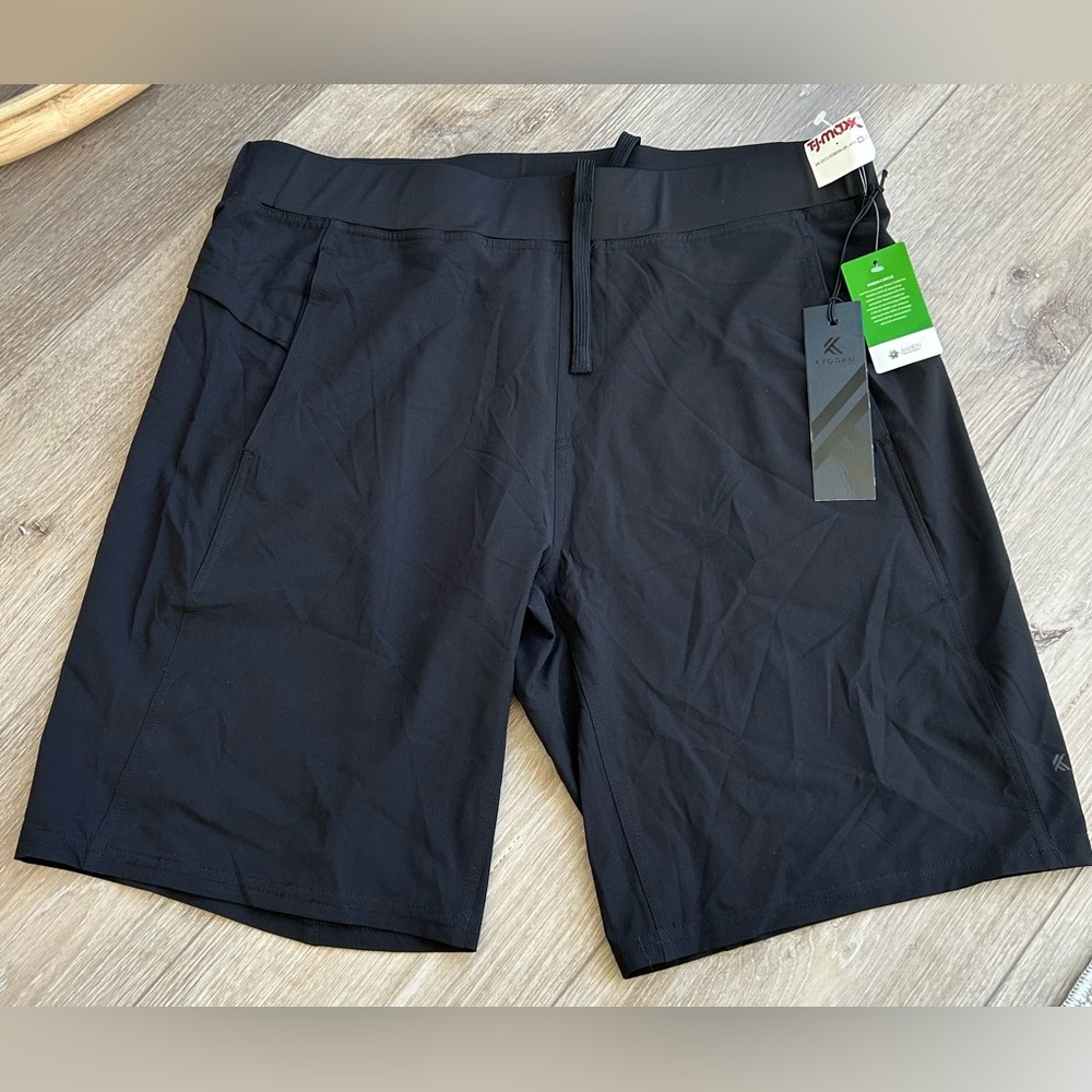 NWT women’s large Kyodan shorts